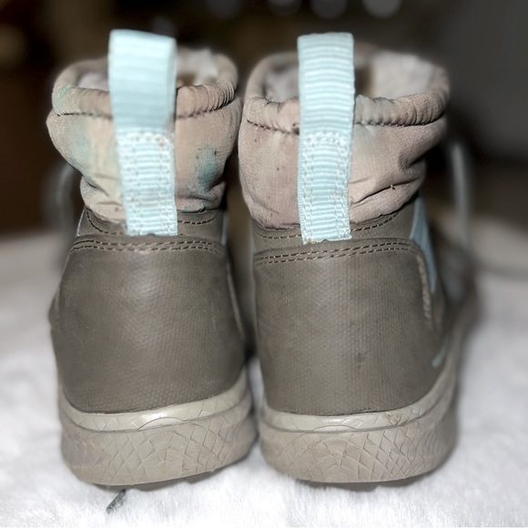 Merrell Pechora Ankle Boots - Picture 3 of 7